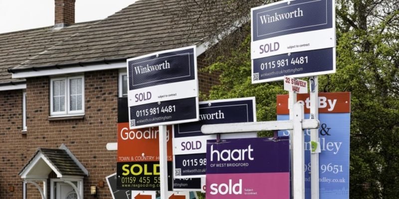 LANDLORDS UK 02