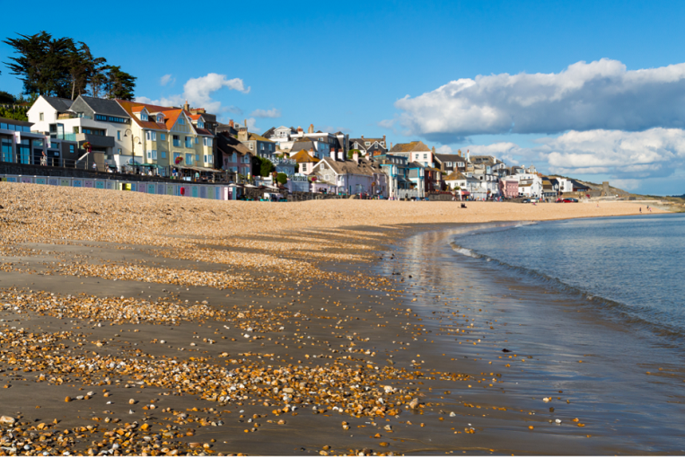A pretty seaside resort, boasting beautiful beaches, breathtaking scenery, fascinating history, and a picturesque harbor.