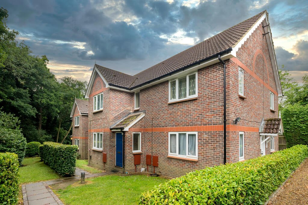 Book Your Perfect Serviced Apartment in Crawley at Old Horsham Road | Sublime Stays