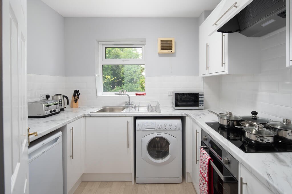 Old Horsham Road, Crawley, RH11 8PF (image 08)