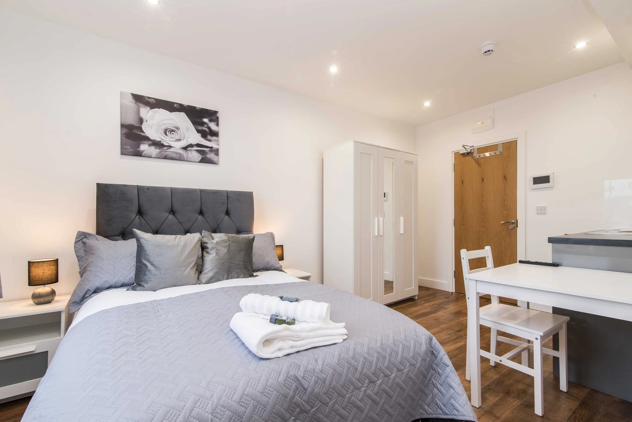 Book Your Stay at 1 Percy Street (image 02)